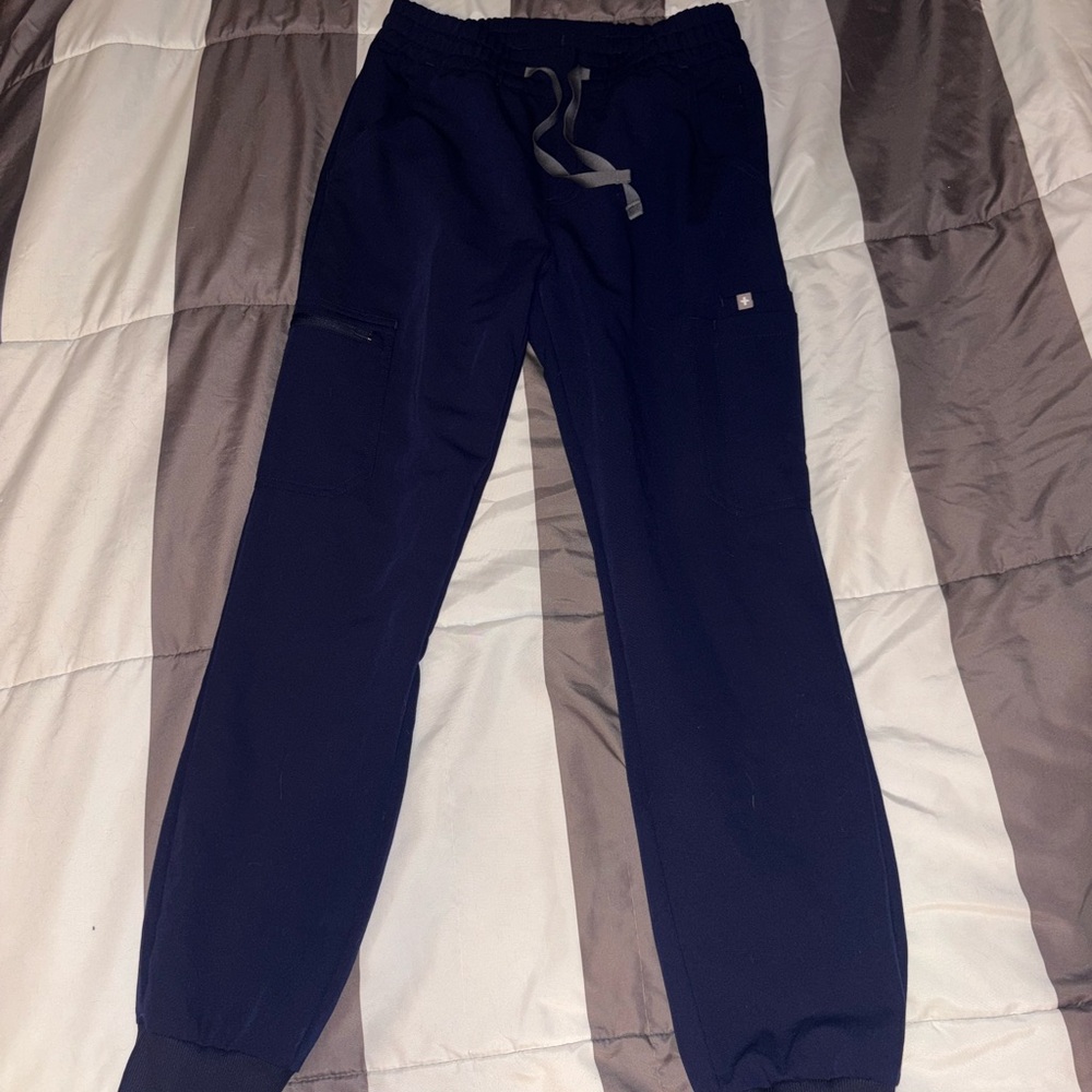 Figs Women's Navy High Waisted Uman Relaxed - Jogger Scrub Pants - S / Navy